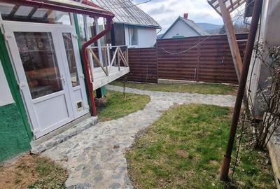 Casă individuală cu 7 camere cu Canalizare în Brebu Nou - 28