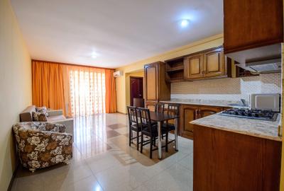 Închiriere  3 Camere în Mamaia - Regent, Zona Vega 500 euro - 1