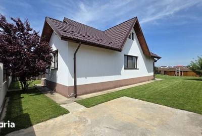 Casă cu 4 camere cu Teren 100 Mp în Domnești - 3
