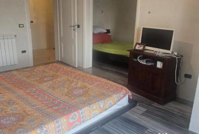 Casă cu 5 camere cu Teren 1300 Mp în Malu Mare