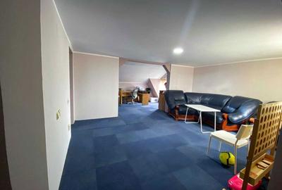 Casă cu 4 camere decomandat în Central - 2