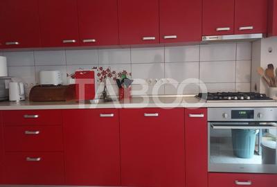 Apartament spatios la casa 3 camere decomandate 80 mp Cisnadie - 13