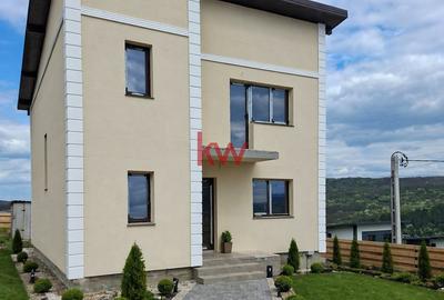 Casă individuală cu 4 camere cu Canalizare în Valea Lupului - 1