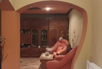 Apartament cu 3 camere decomandat în Bârlad - 1