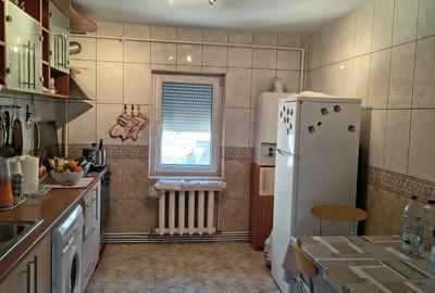 Apartament cu 3 camere decomandat în Central - 2