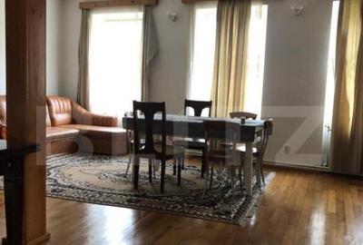 Casa de vanzare, cu 7 camere, 350 mp u & 2850 mp teren - 1