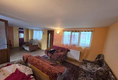 Casa de vanzare cu 3 camere in Campina - 10