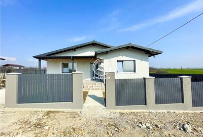 Casă cu 3 camere cu Teren 400 Mp în Miroslava - 1