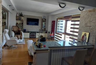 Inchiriez apartament 3 camere - 8