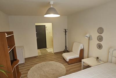 Garsonieră decomandată, mobilată în Poarta 6 - 3