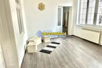 Casa de vanzare cu 3 camere in Alba Iulia, Zona Centru cu 900 mp teren, utilitati si la asfalt. - 3