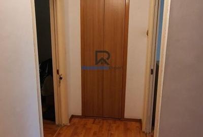 Apartament cu 3 camere semidecomandat în Costin Georgian - 2