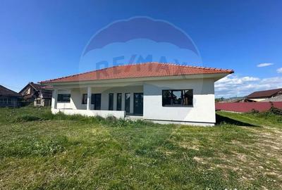 Casă cu 4 camere cu Teren 718 Mp în Lăpuș - 3