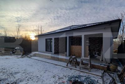 Casă cu 4 camere cu Teren 530 Mp în Central - 1