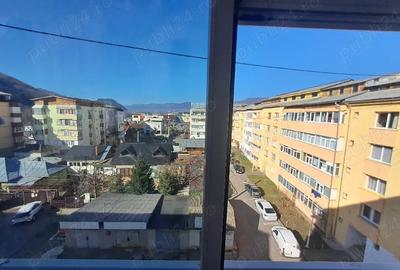 Apartament cu 2 camere decomandat în Precista - 1