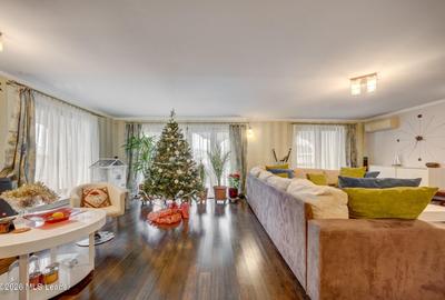 Casă individuală cu 11 camere cu Canalizare în Mogoșoaia - 2