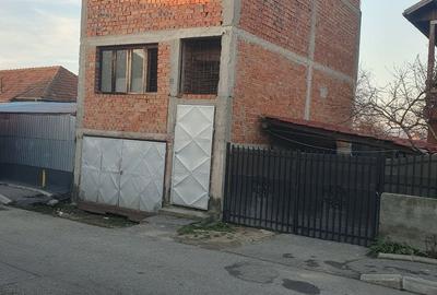 Casă cu 2 camere în Central - 1