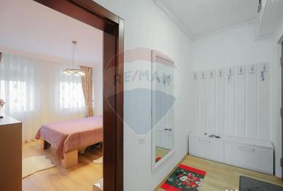 Apartament cu 2 camere decomandat, mobilat în Central
