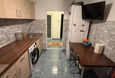Apartament cu 3 camere decomandat, mobilat în Central - 1