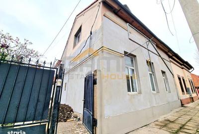 Casă cu 5 camere cu Teren 203 Mp în Pârneava - 2
