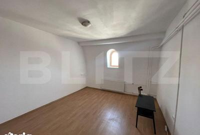 Spațiu comercial, de 18 mp, în Central - 3