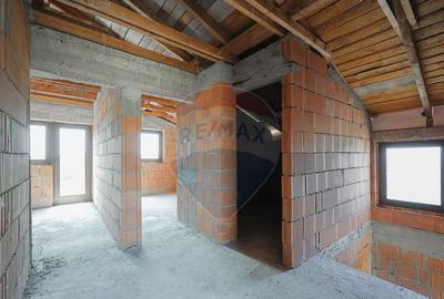 Casa cu 6 camere de vanzare -la ro?u- in Gepiu, jude?... - 12