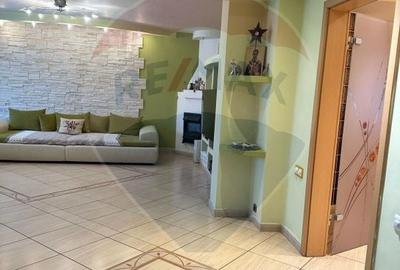 DE INCHIRIAT Apartament cu 4 camere in zona Scriitorilor - 25
