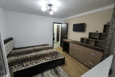 Apartament cu 3 camere decomandat în Rovine - 11