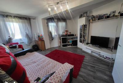 Apartament cu 3 camere decomandat în Micro 13 - 3
