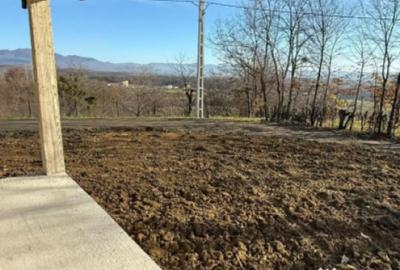 Casă cu 4 camere cu Teren 536 Mp în Groși - 1