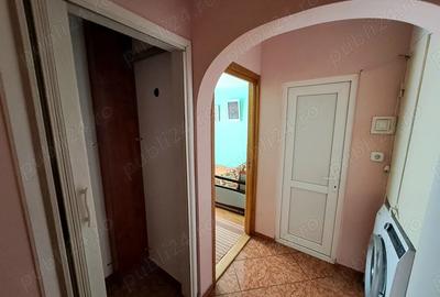Vand apartament 2 camere etaj 2 in Boto?ani zona ?colii nr.8 - 2