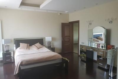 OCAZIE, VAND VILA  DE LUX 860 MP UTILI SI 1230 MP TEREN LANGA LACUL CERNICA - 3