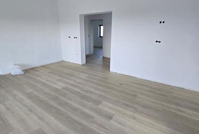 Casă cu 3 camere cu Teren 600 Mp în Păulești - 8