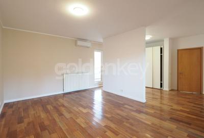 Duplex cu 8 camere cu Canalizare în Iancu Nicolae - 10