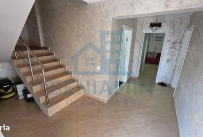 Casă cu 4 camere cu Teren 334 Mp în Central - 17