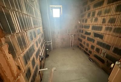 Casă cu 3 camere cu Canalizare în Central - 7