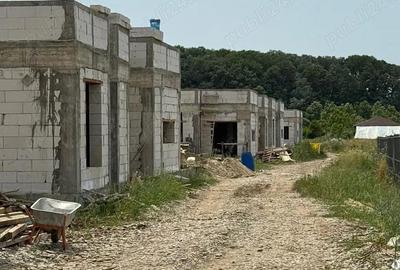 Casă cu Teren 544 Mp în Ghermănești - 3