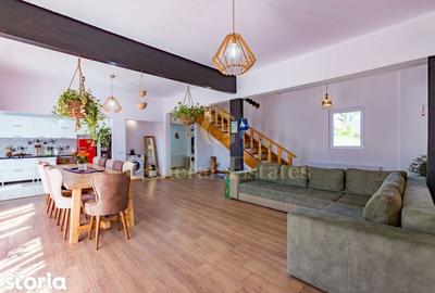 Casă cu 4 camere cu Teren 4160 Mp în Moieciu