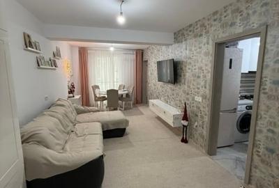 Apartament cu 3 camere semidecomandat în Păcurari