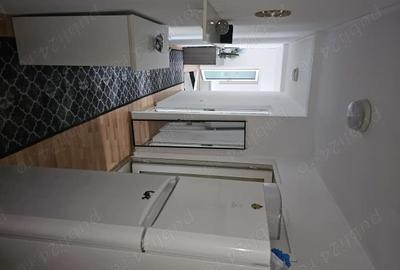 Apartament cu 3 camere semidecomandat în Km 4 - 7