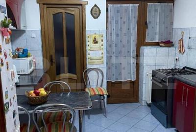 Casă cu 7 camere cu Teren 316 Mp în Central - 8