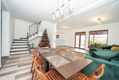 Casa individuala cu 4 camere in cartier Izvor