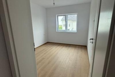 Duplex cu 4 camere cu Teren 300 Mp în Săcălaz - 5