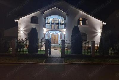 Casă cu 8 camere în Semicentral - 9