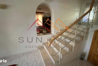 Casă cu 7 camere cu Teren 3100 Mp în Poiana - 5