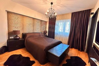 Apartament cu 4 camere decomandat, mobilat în Burdujeni