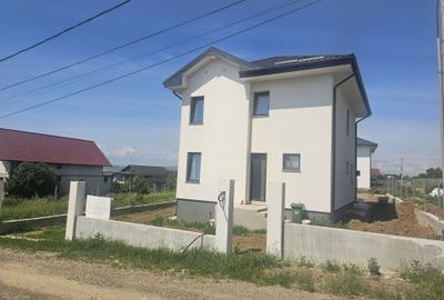 Casă cu 4 camere în Central - 4