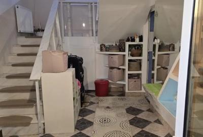 Casă cu 4 camere în Chiajna