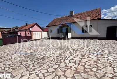 Casă cu 2 camere cu Teren 336 Mp în Petros - 5