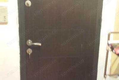 3 camere confort 1 etaj 2 Circumvalatiunii 1 langa McDonalds suprafata utila 66 mp + 5 mp balcon - 4